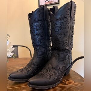 EUC Laredo Black Sparkle Inlay Women's Snip Toe Cowboy Boots size 7
